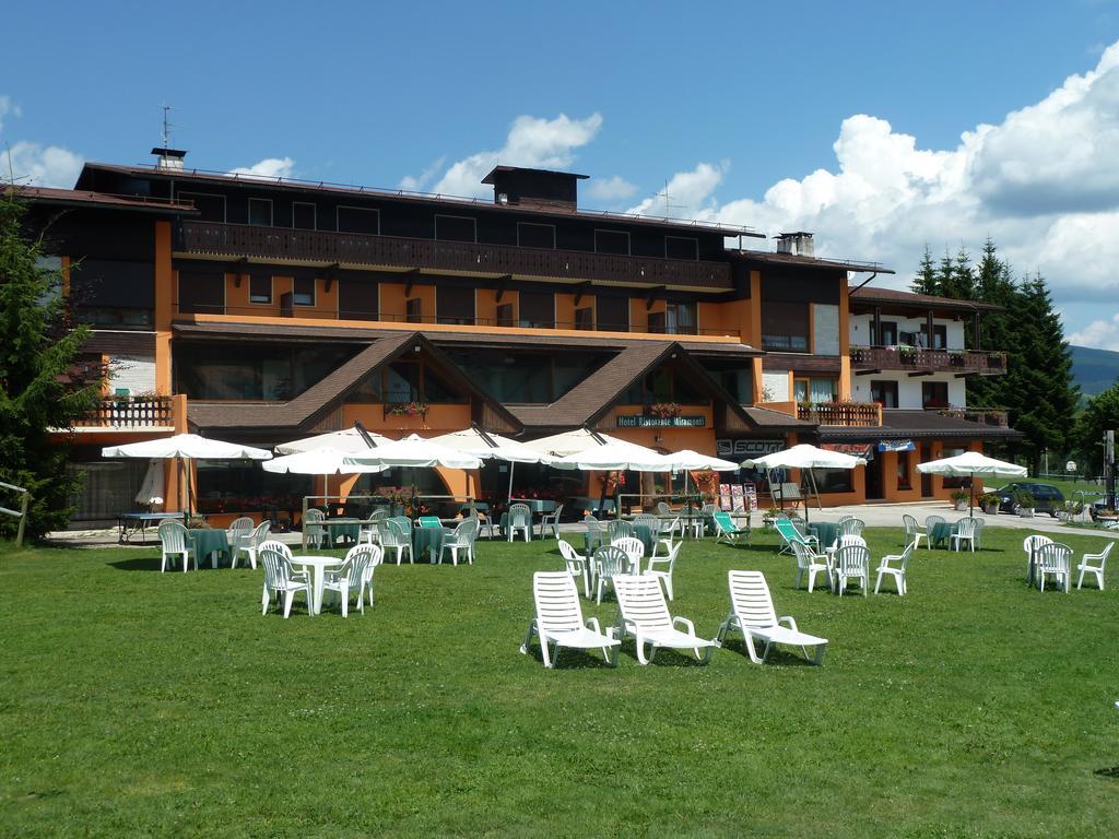 Albergo Miramonti Dependance 아지아고 외부 사진
